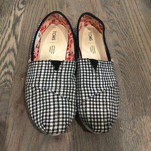 Black and White Plaid Toms - Women's Size 8